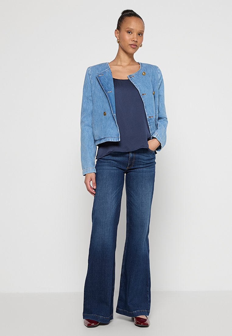 TWINSET