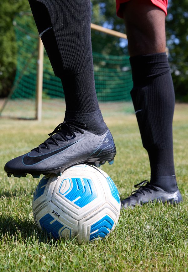 Nike Performance ZM 10 PRO FG - Firm-ground football boots - black/deep jungle