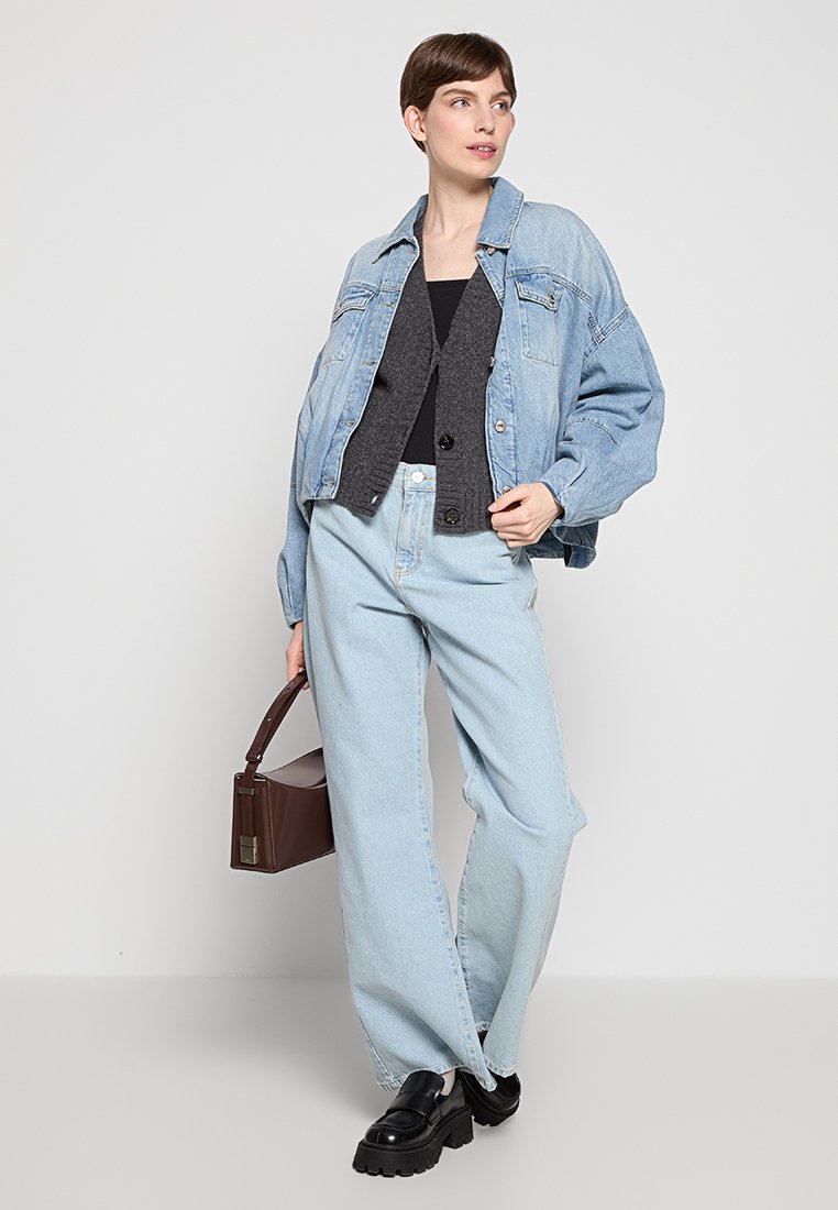 KARL LAGERFELD Flared Jeans Media 2