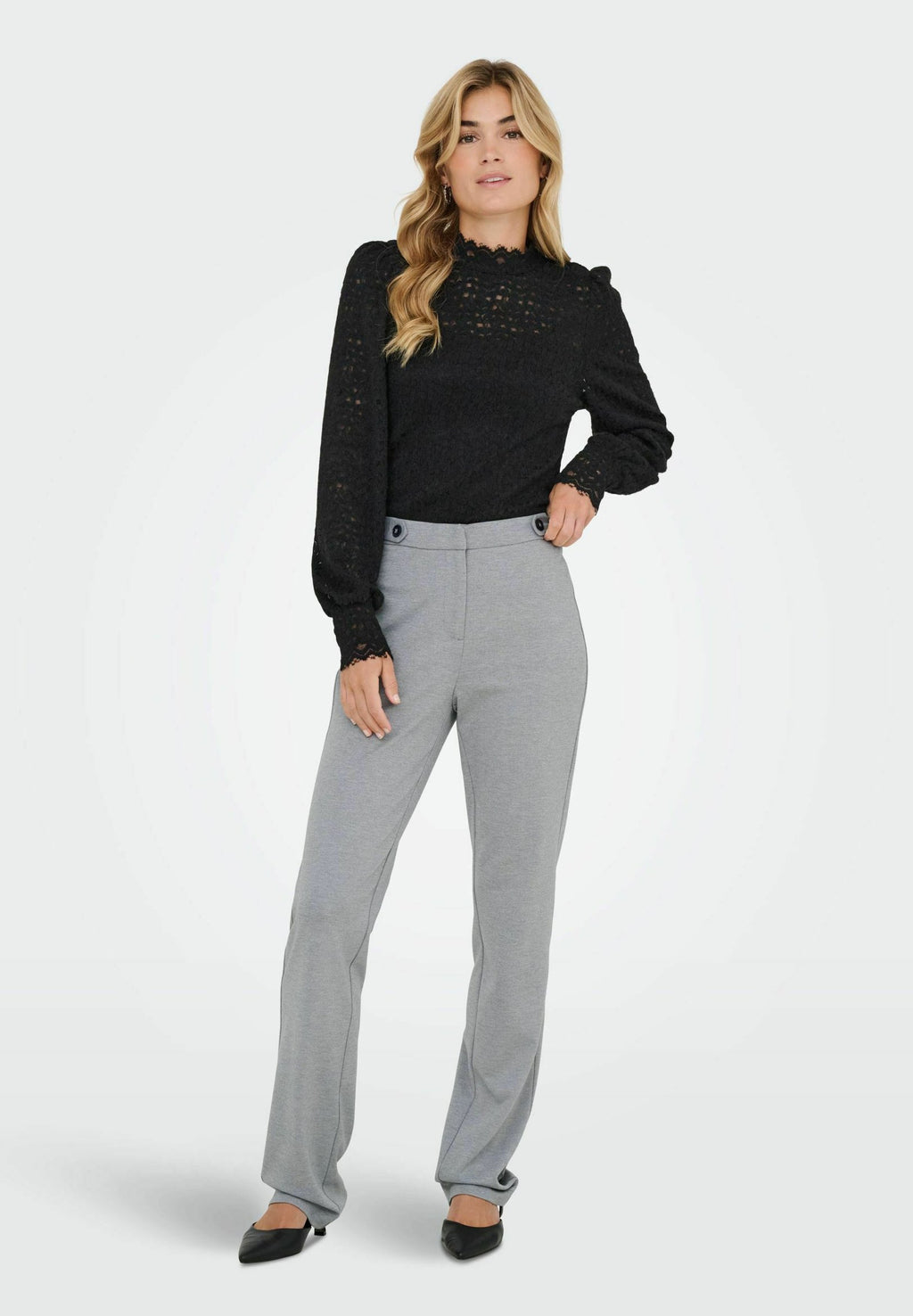 ONLLYKKE Straight Fit Media 2