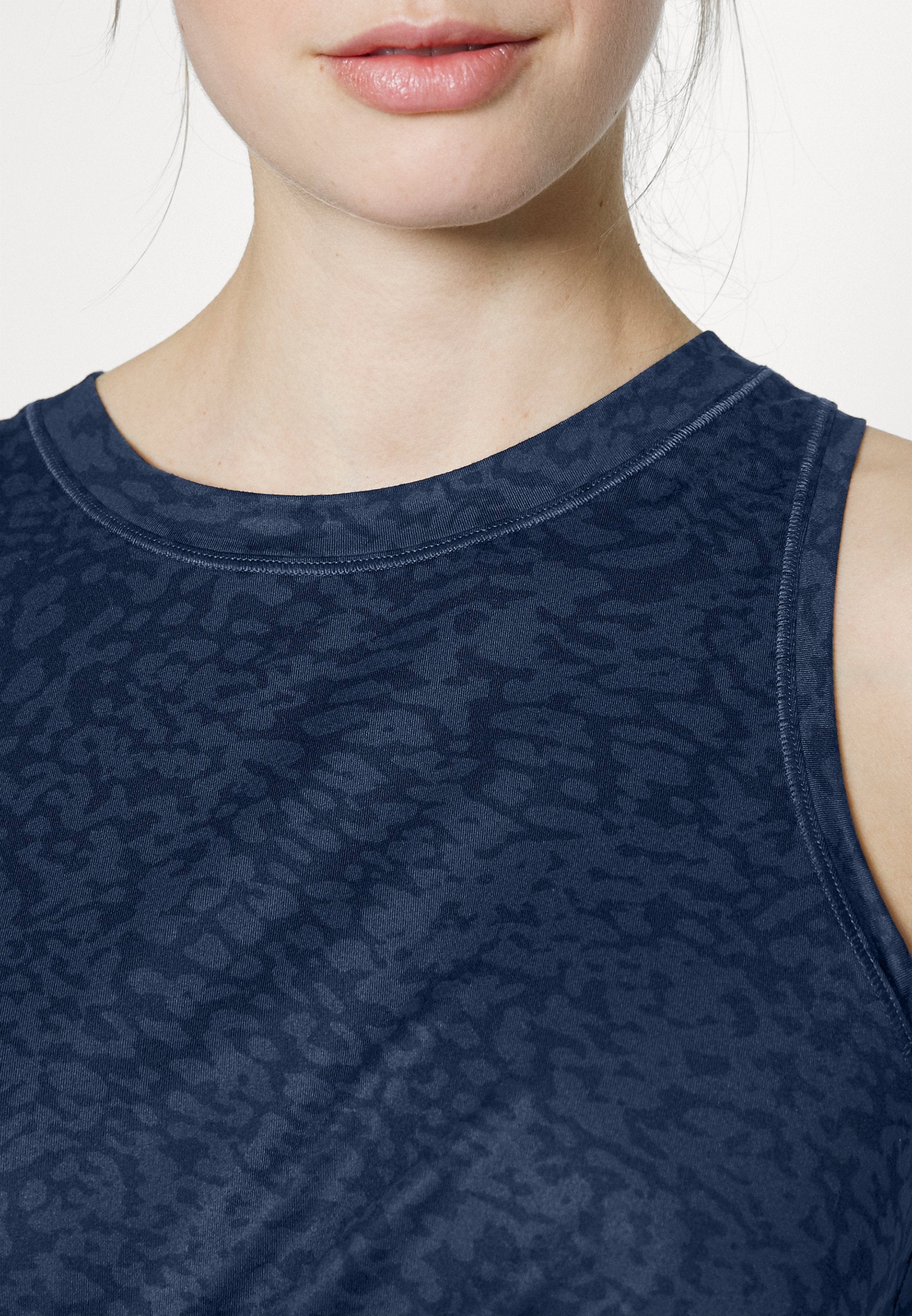 Athleta CHI TANK