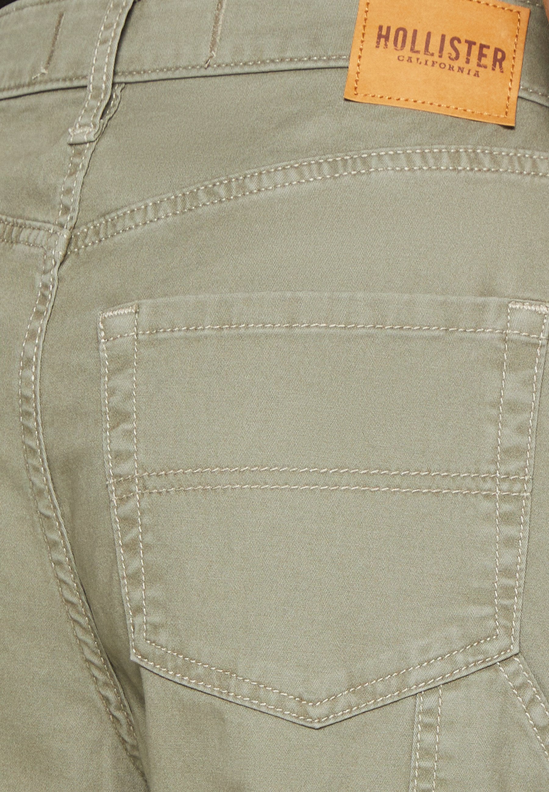 Hollister Co. CARPENTER DAD