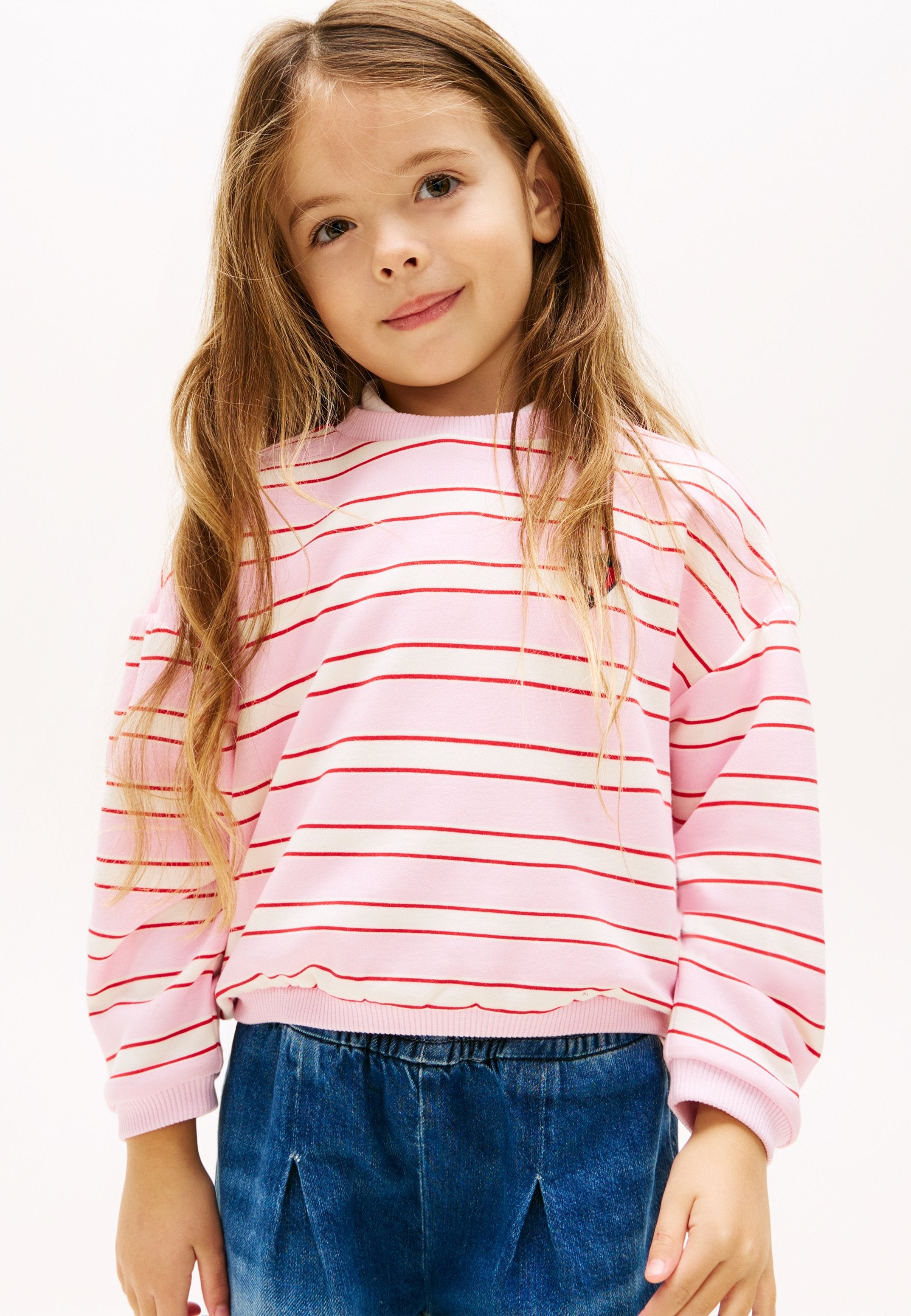 SMILEY HEART FLAG RELAXED SWEATSHIRT Media 3