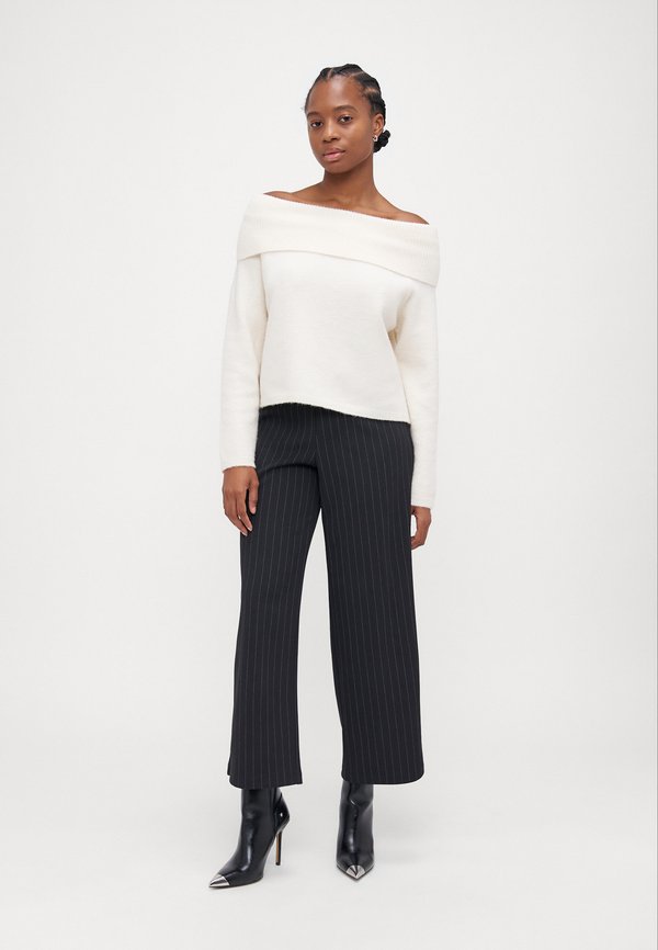 Vero Moda Petite VMBOOM OFF SHOULDER