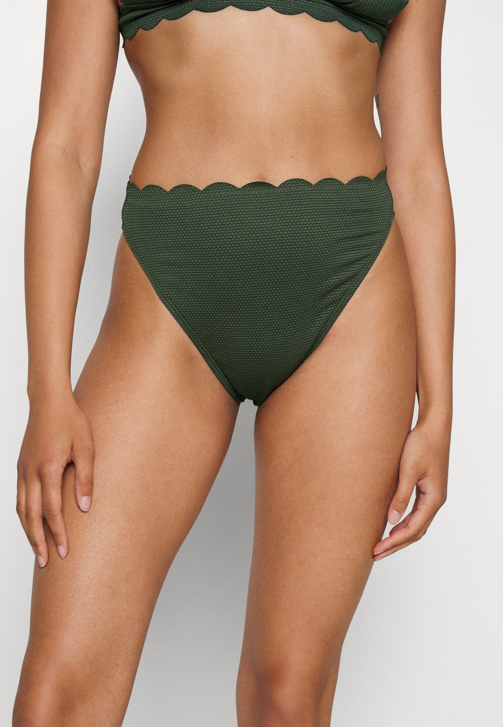 Hunkemöller SCALLOP HIGH LEG