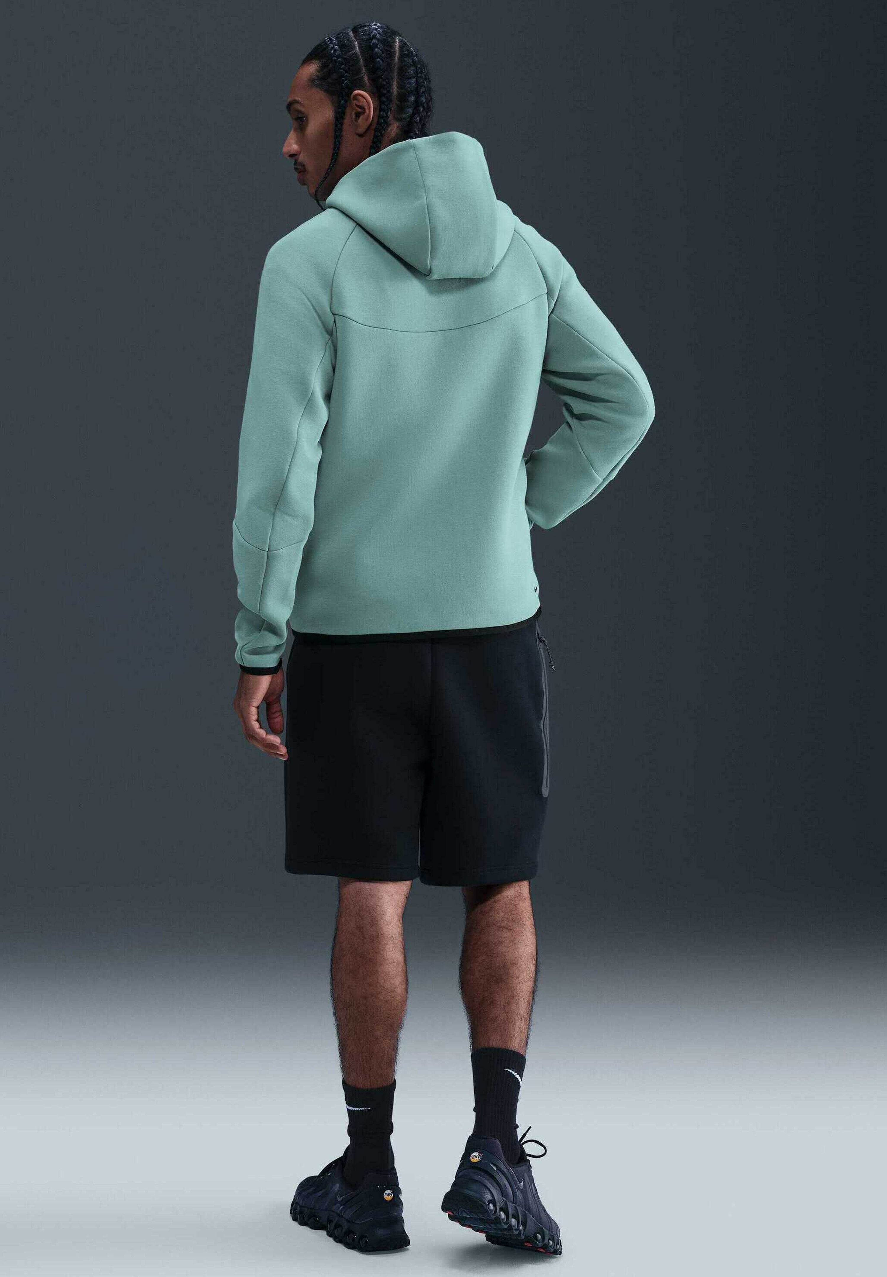 Nike Sportswear HOODIE
