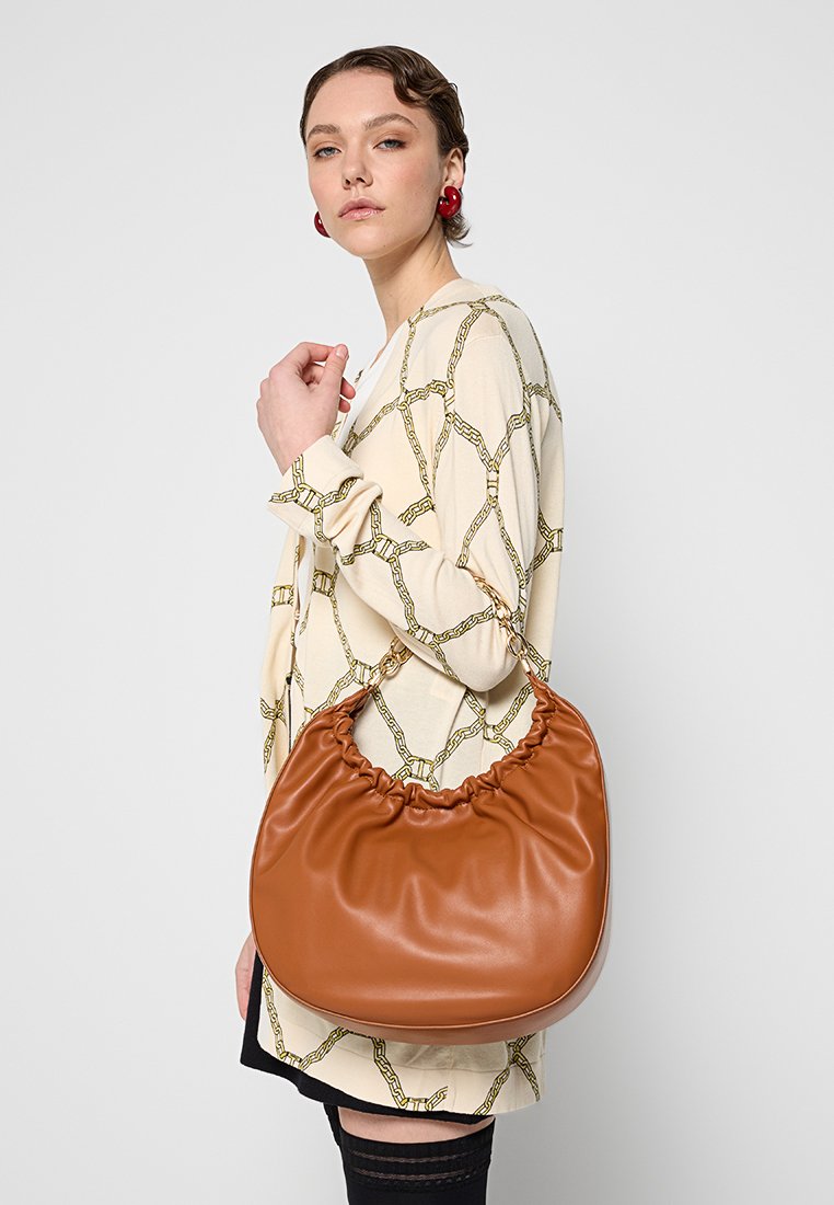 TWINSET