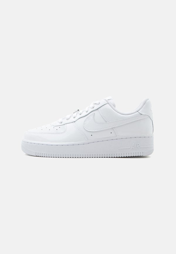 Nike Sportswear AIR FORCE 1 07 SE - Trainers - white