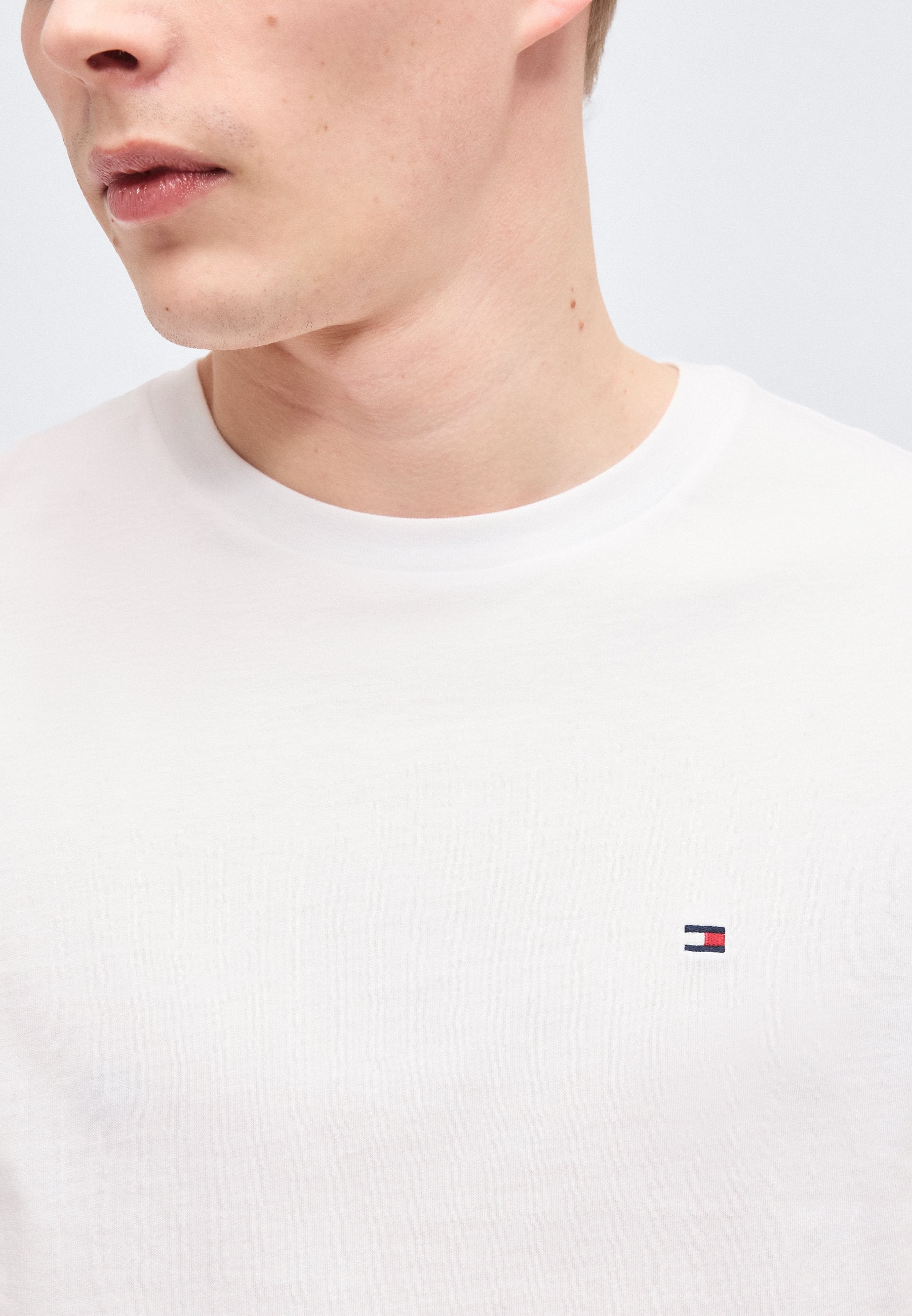 FLAG BACK TEE EXCLUSIVE Media 8