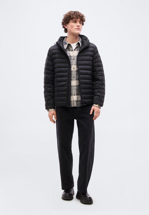 Calvin Klein HOODED CHANNELED PUFFER