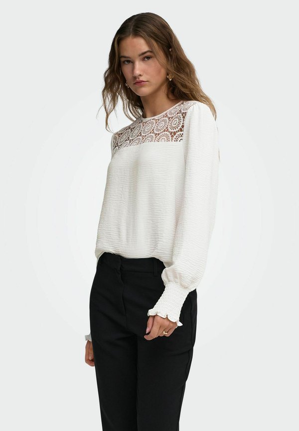 ONLY TOP ONLMETTE TOP - Blouse - cloud dancer