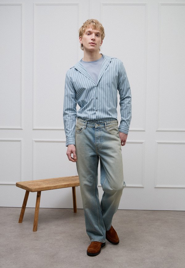 Calvin Klein SLIM FIT