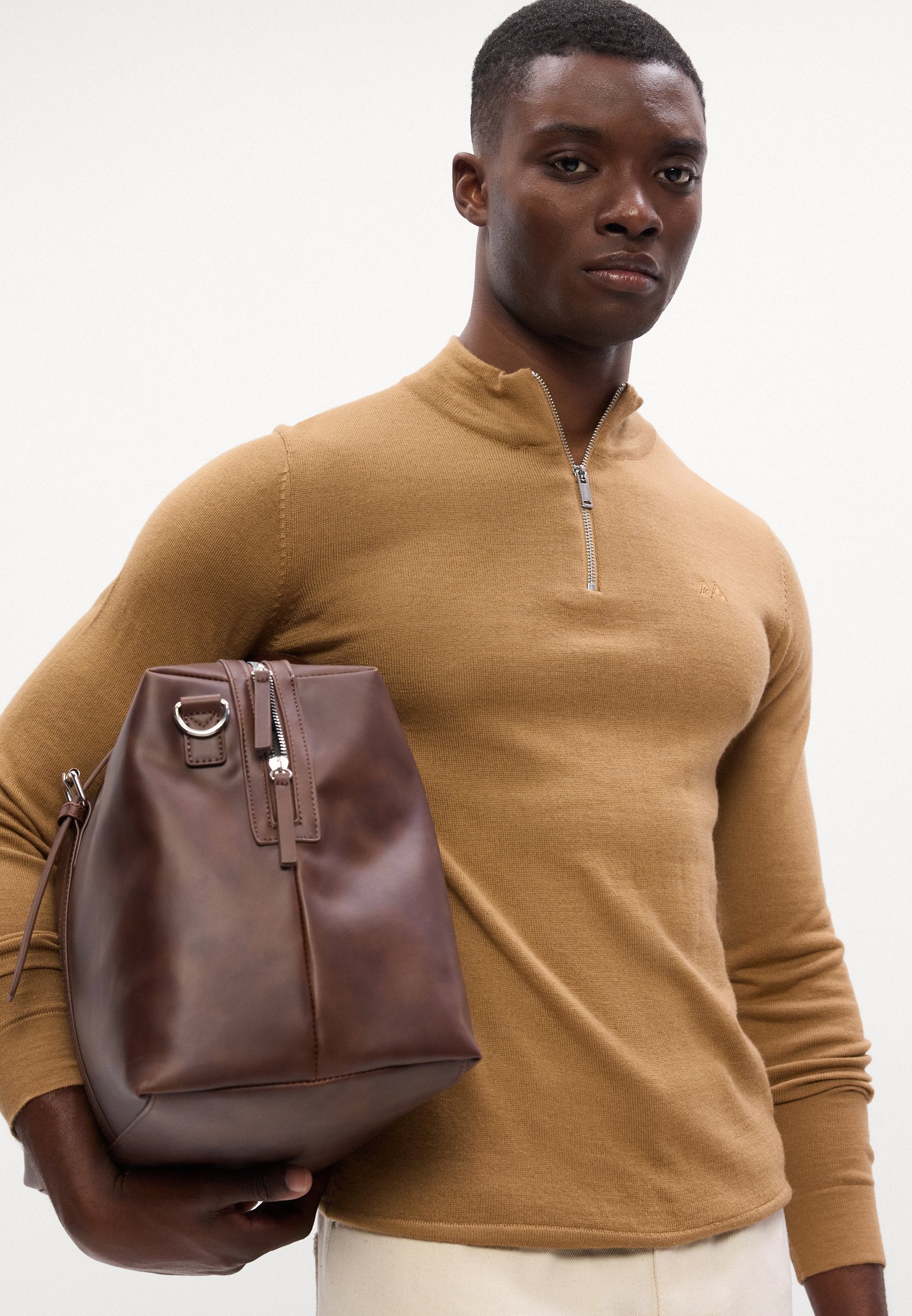 HALF ZIP MOCK NECK Media 7