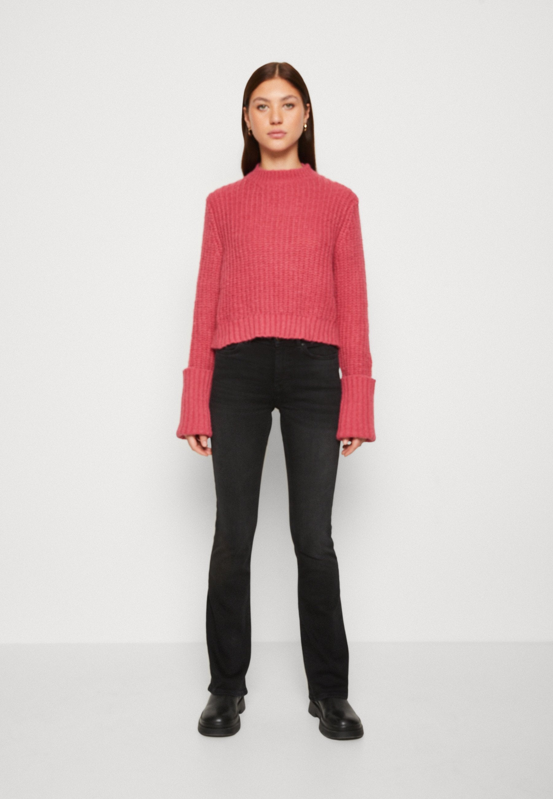 Flared fit ONLBLUSH Mid waist Media 2