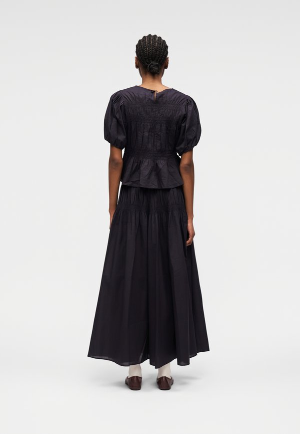 Antik Batik CAROLINE