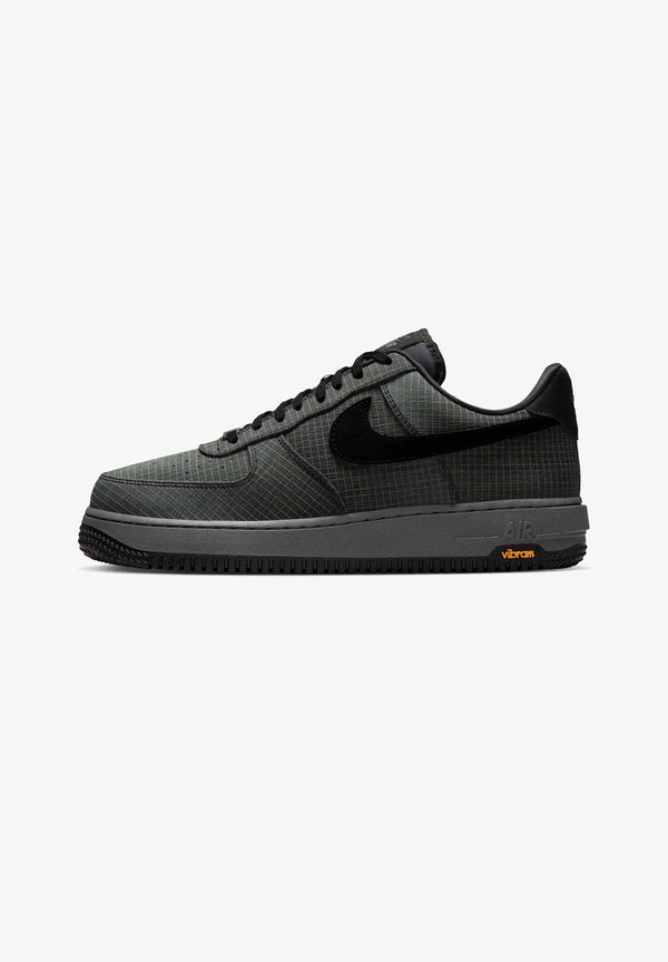Nike Sportswear AIR FORCE 1 07 - Trainers - pencil point off-noir speed yellow black