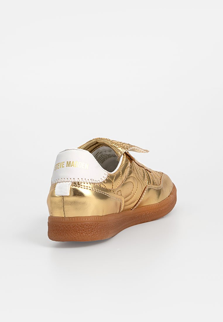 Steve Madden EFORMA