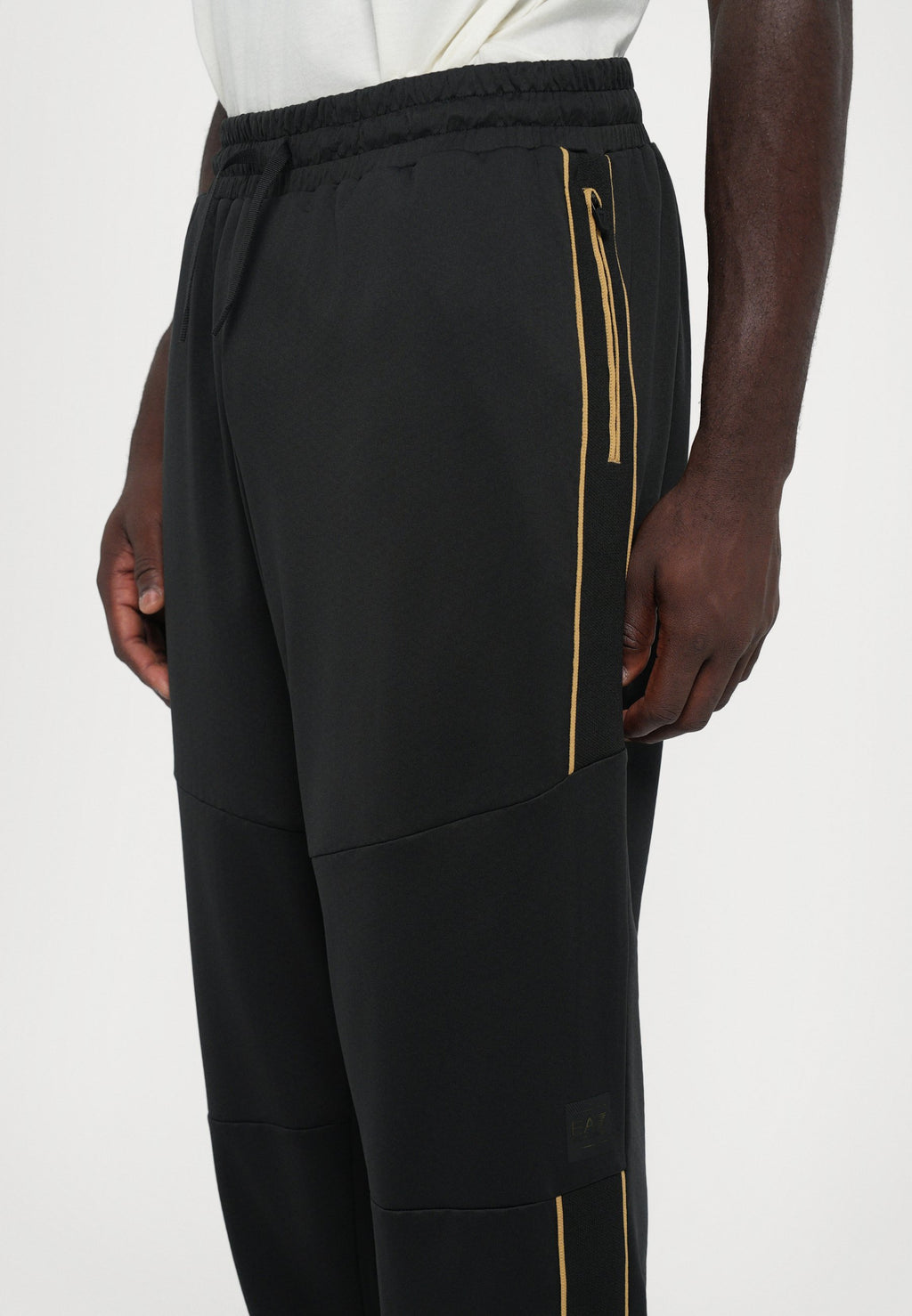TRAIN SOCCER PANTS  Media 7