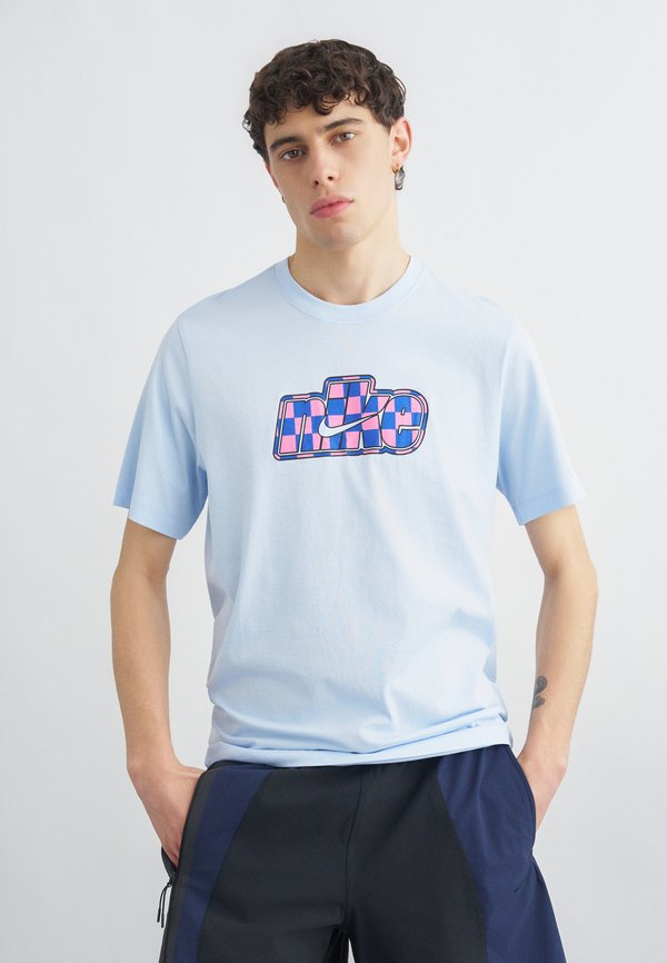 Nike Sportswear TEE CELEBRATE SPORT  - Print T-shirt - hydrogen blue