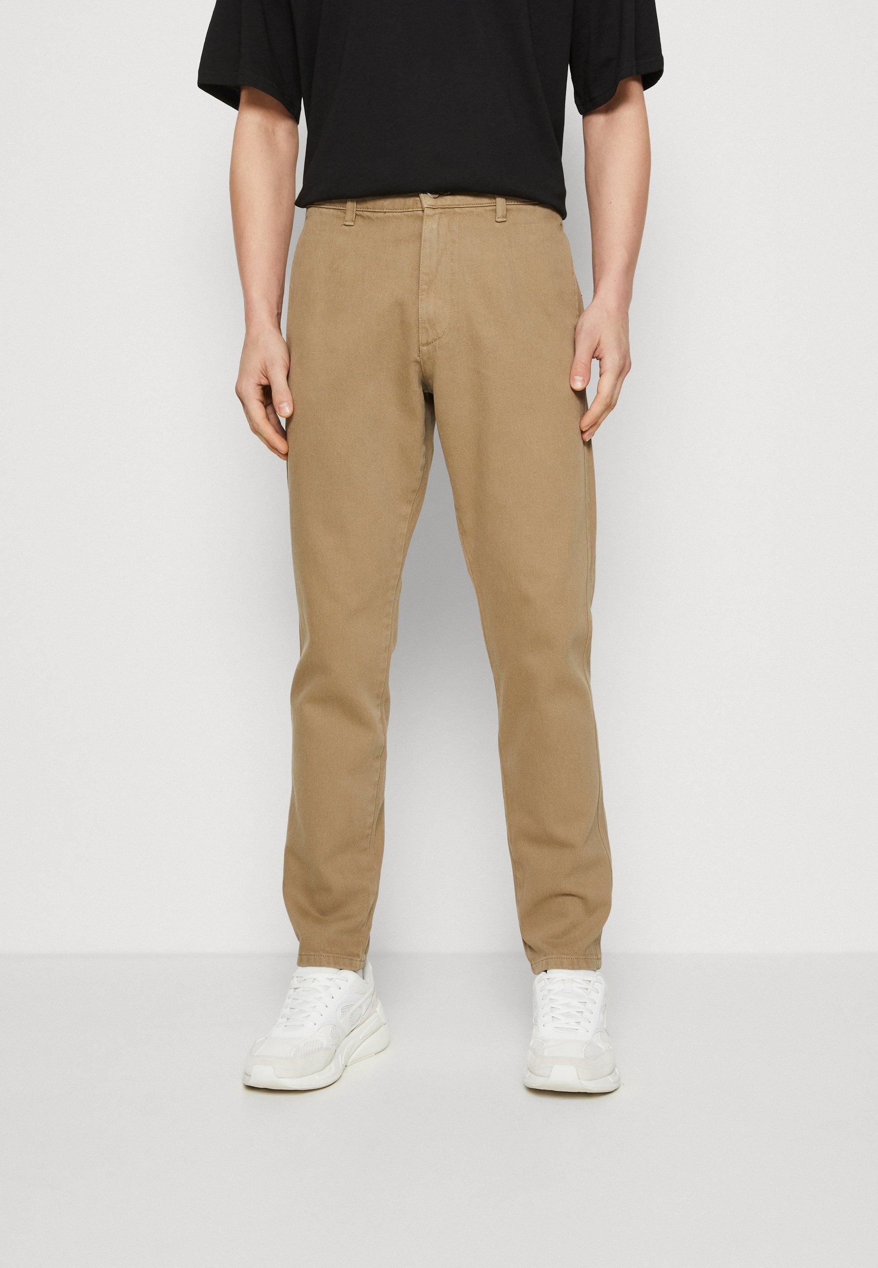 ONSAVI PANT Media 3