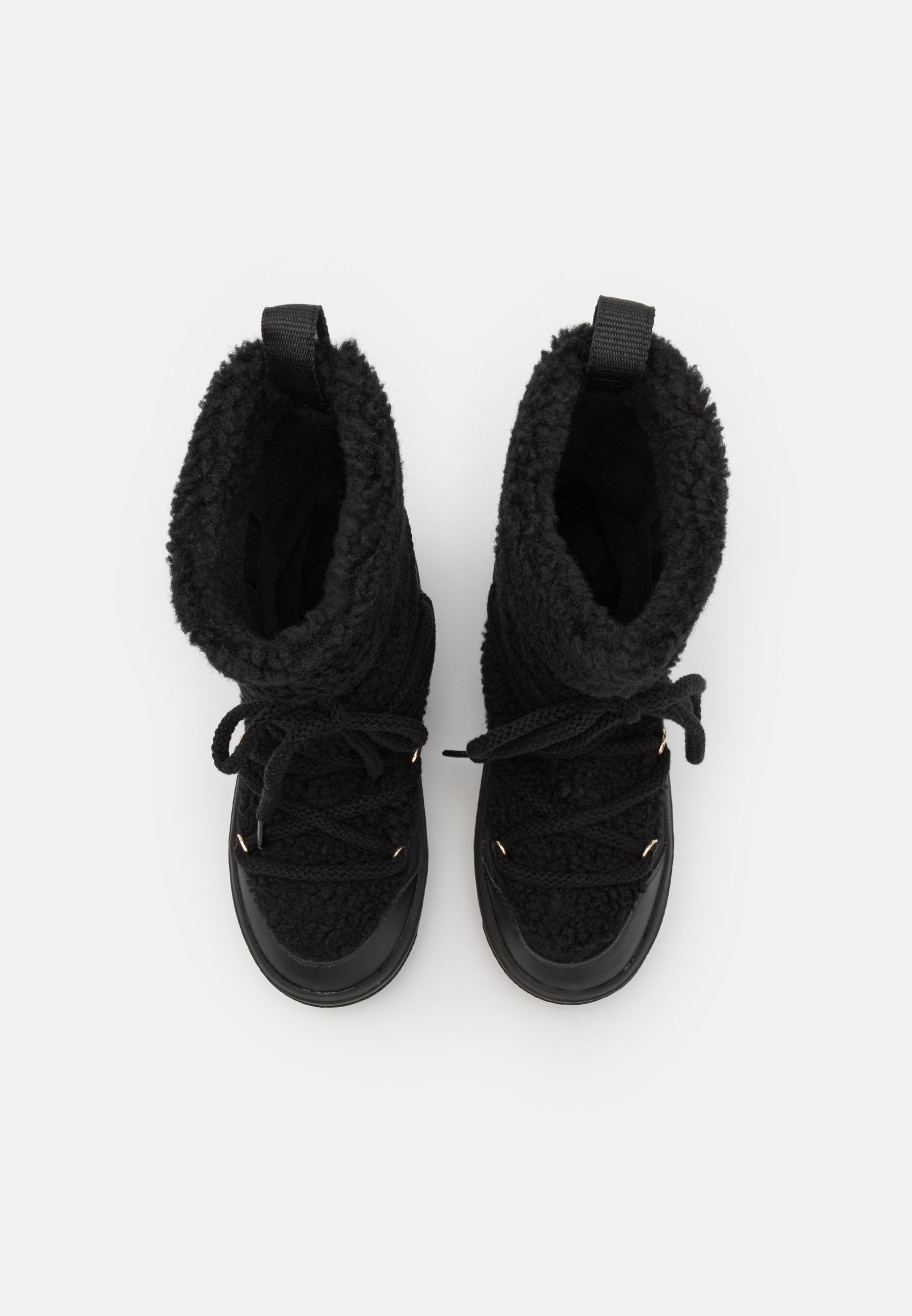 LACE-UP Media 4