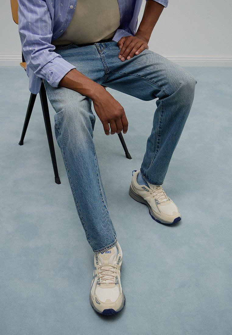 Armani Exchange Jeans Tapered Fit Media 1
