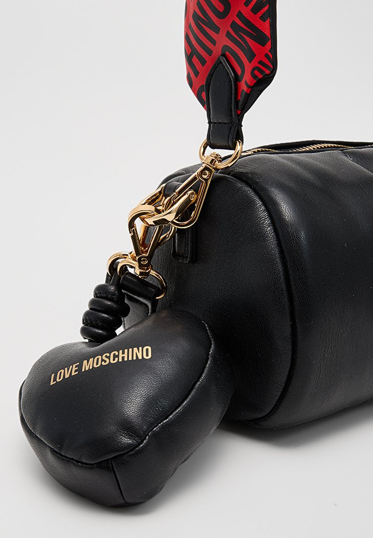 Love Moschino