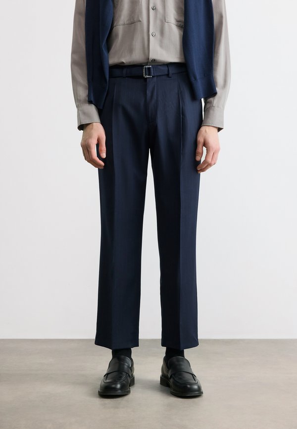 Calvin Klein STRAIGHT PINSTRIPE BELTED