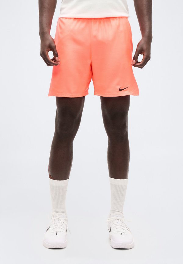 Nike Performance NIKECOURT VICTORY SHORT - Sports shorts - hot lava/black