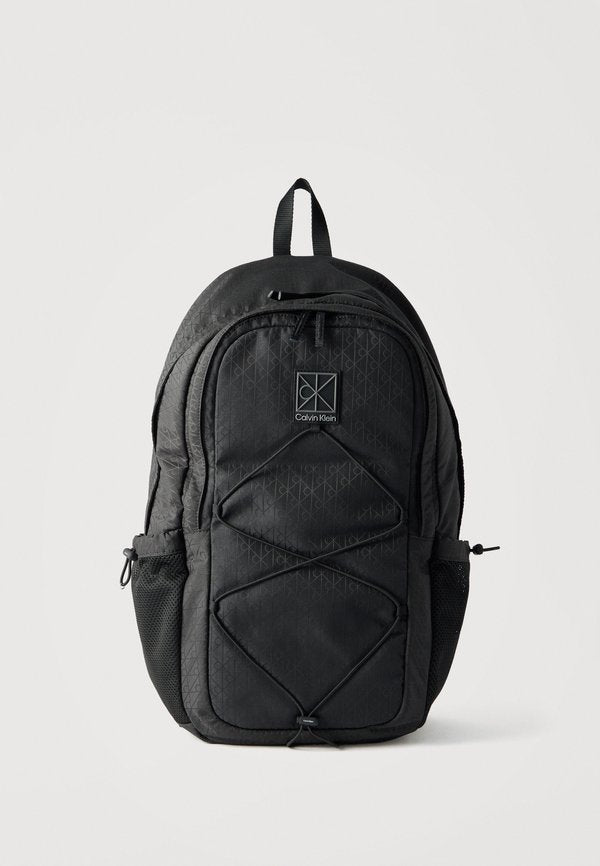 Calvin Klein UTILITY EMBLEM BUNGEE BACKPACK - Rucksack - black