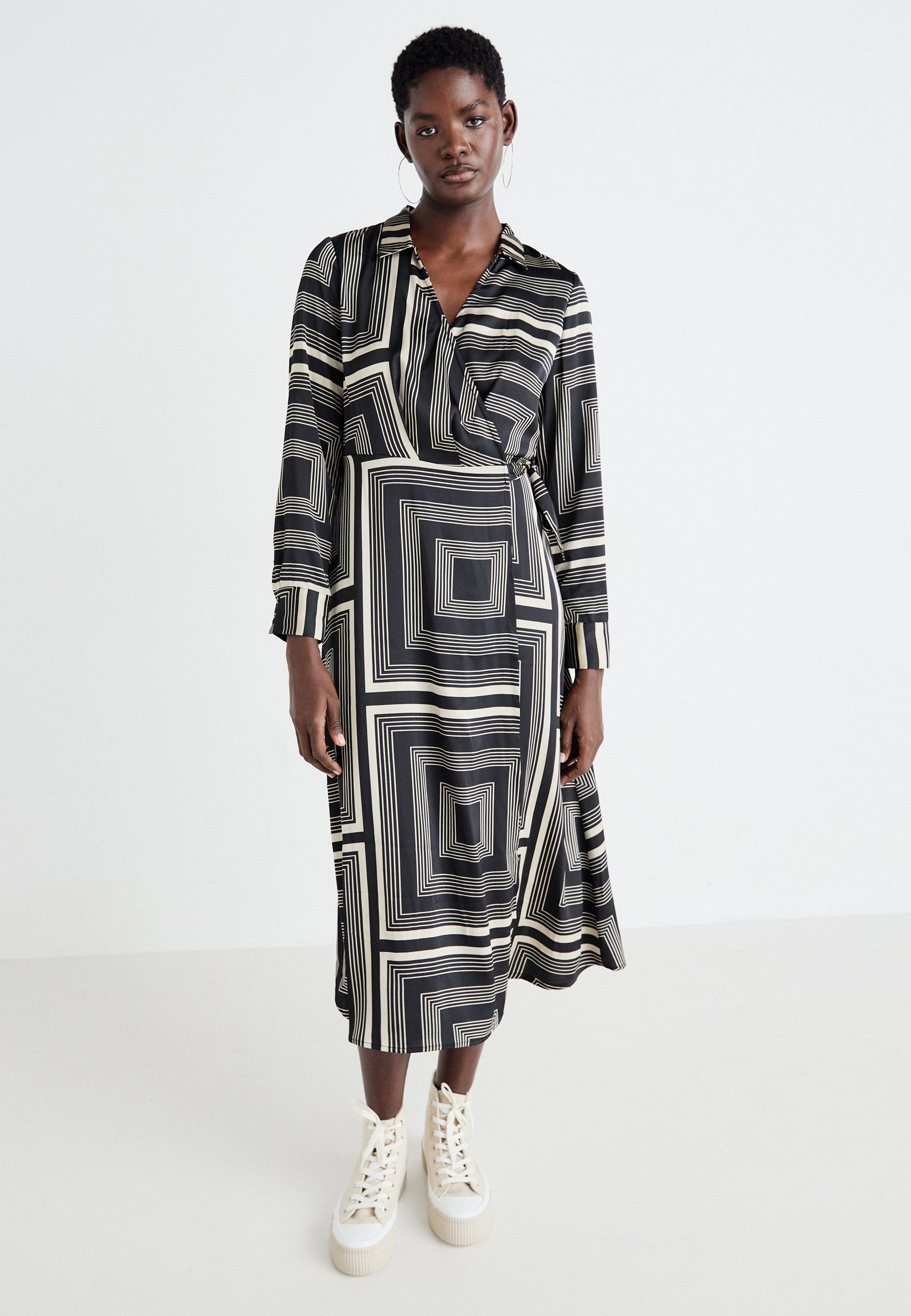 VILA VIMADJA WRAP MIDI DRESS