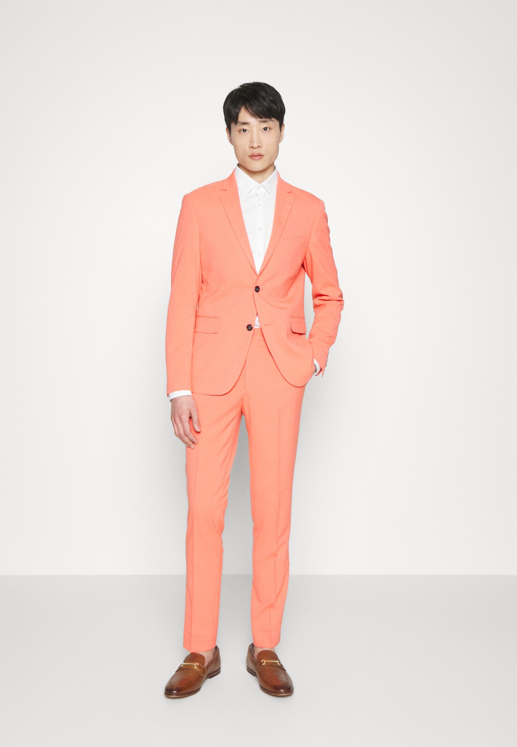PLAIN MENS SUIT SET Media 2