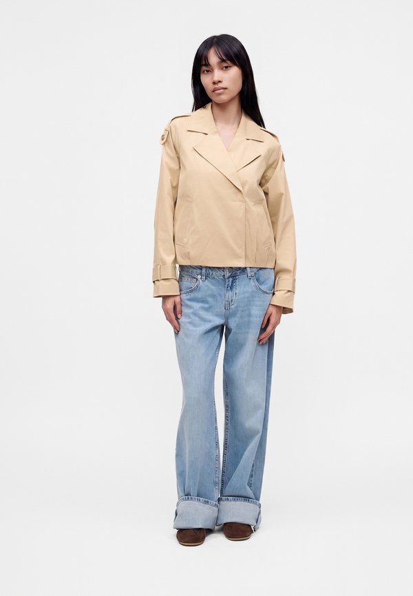 Vero Moda VMCHELSEA MADDY SHORT JACKET - Blazer - cement