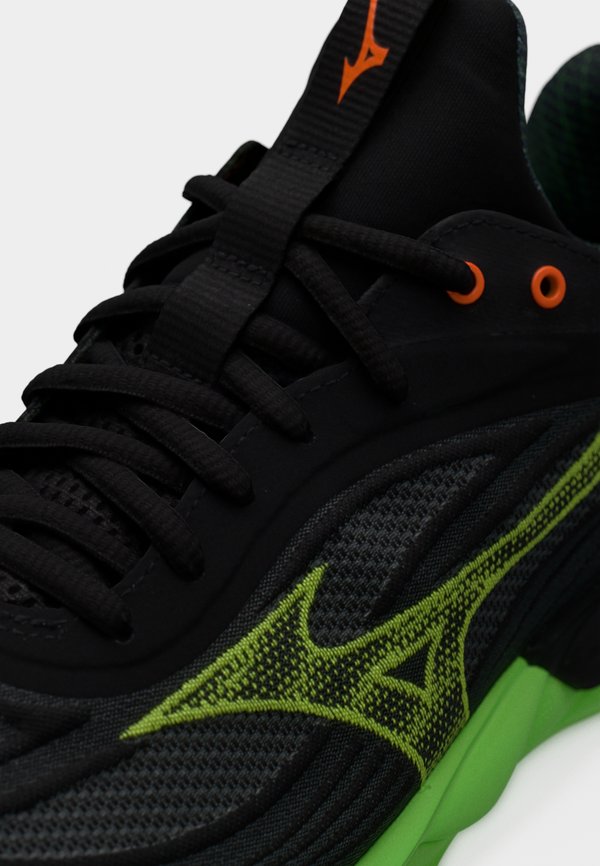 Mizuno WAVE LUMINOUS 3