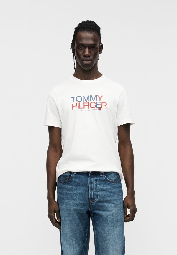 Tommy Hilfiger LOGO JERSEY CREW NECK T-SHIRT - Print T-shirt - white