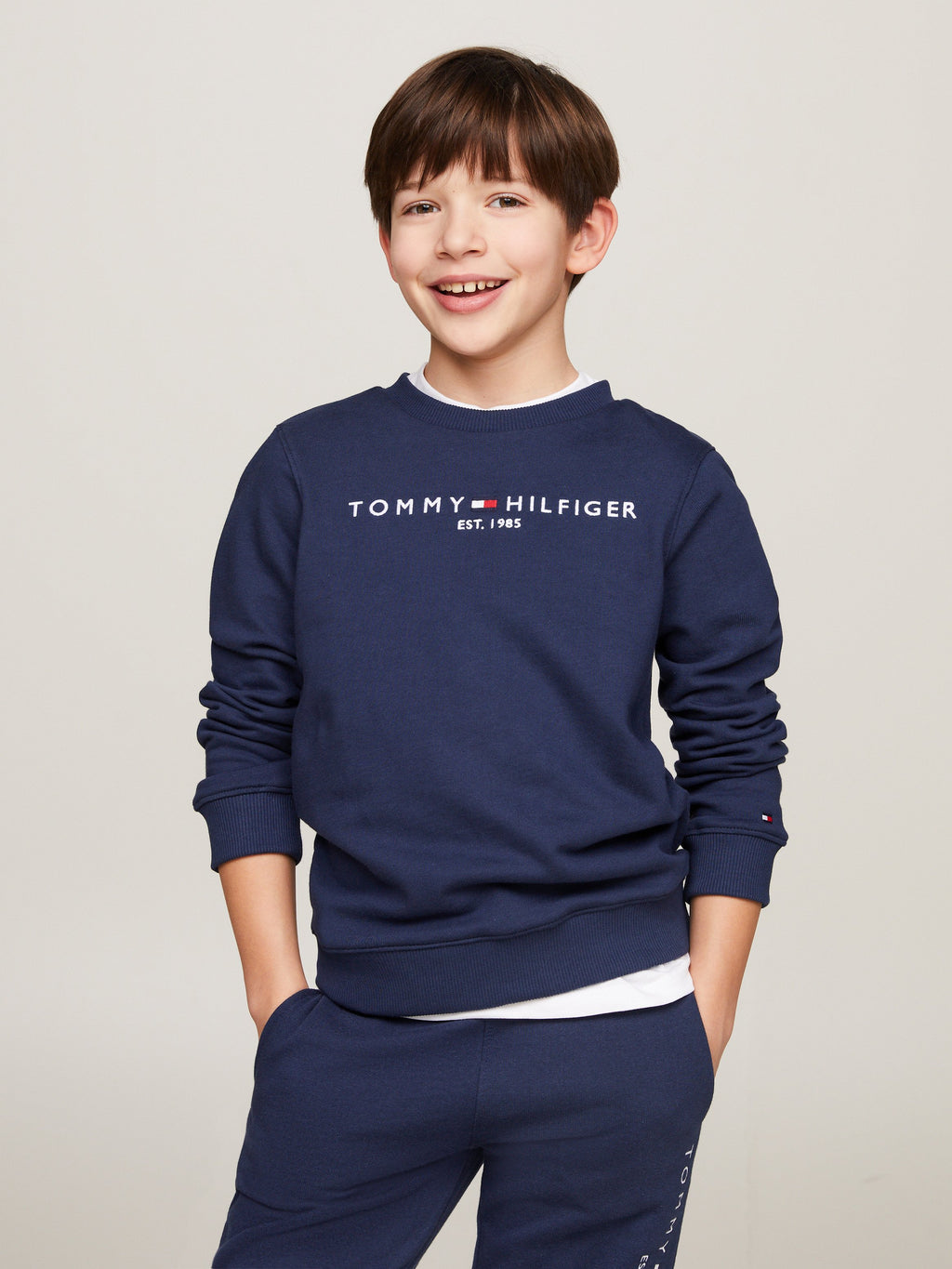 ESSENTIAL UNISEX Media 3