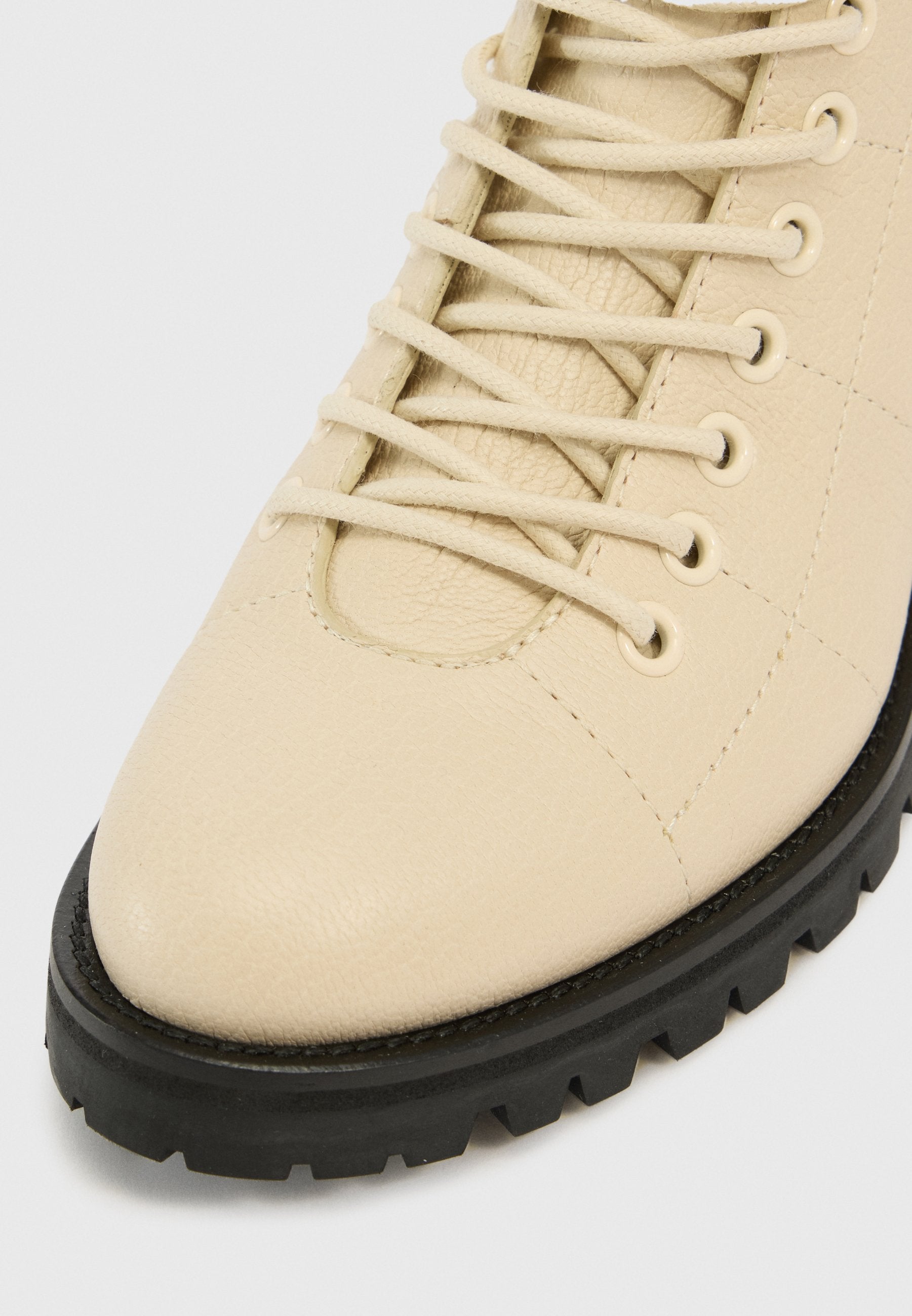 Jimmy Choo CRUZ