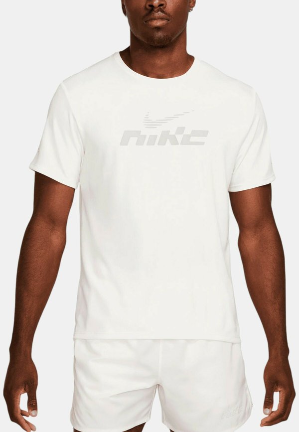 Nike Sportswear MILER FLASH