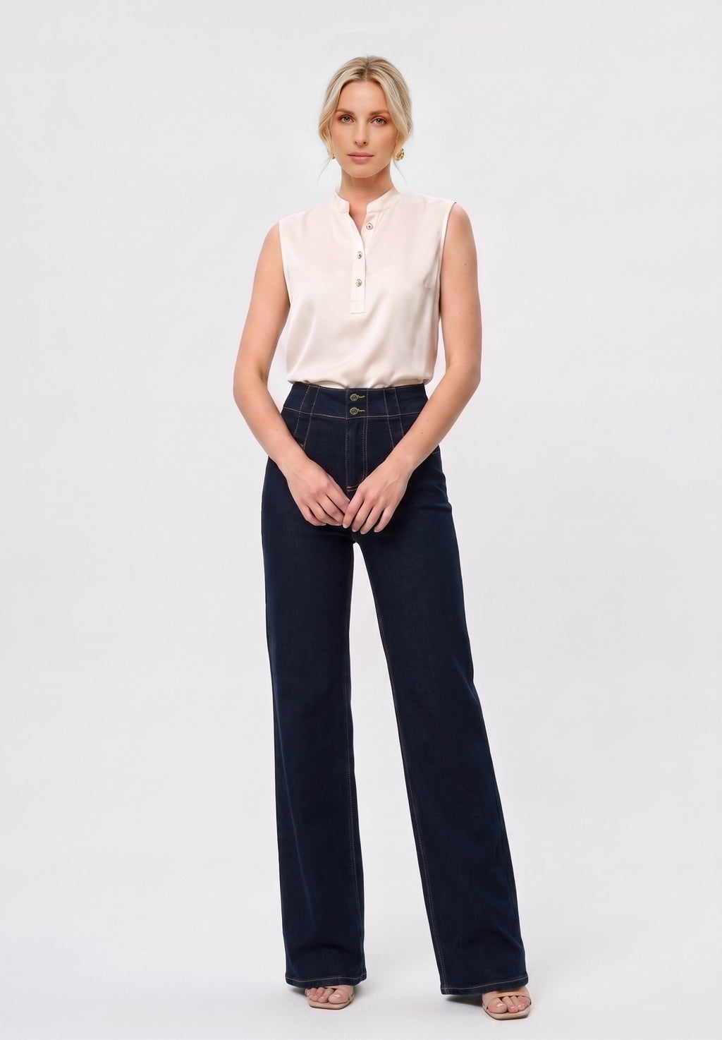 Anna Field Tall