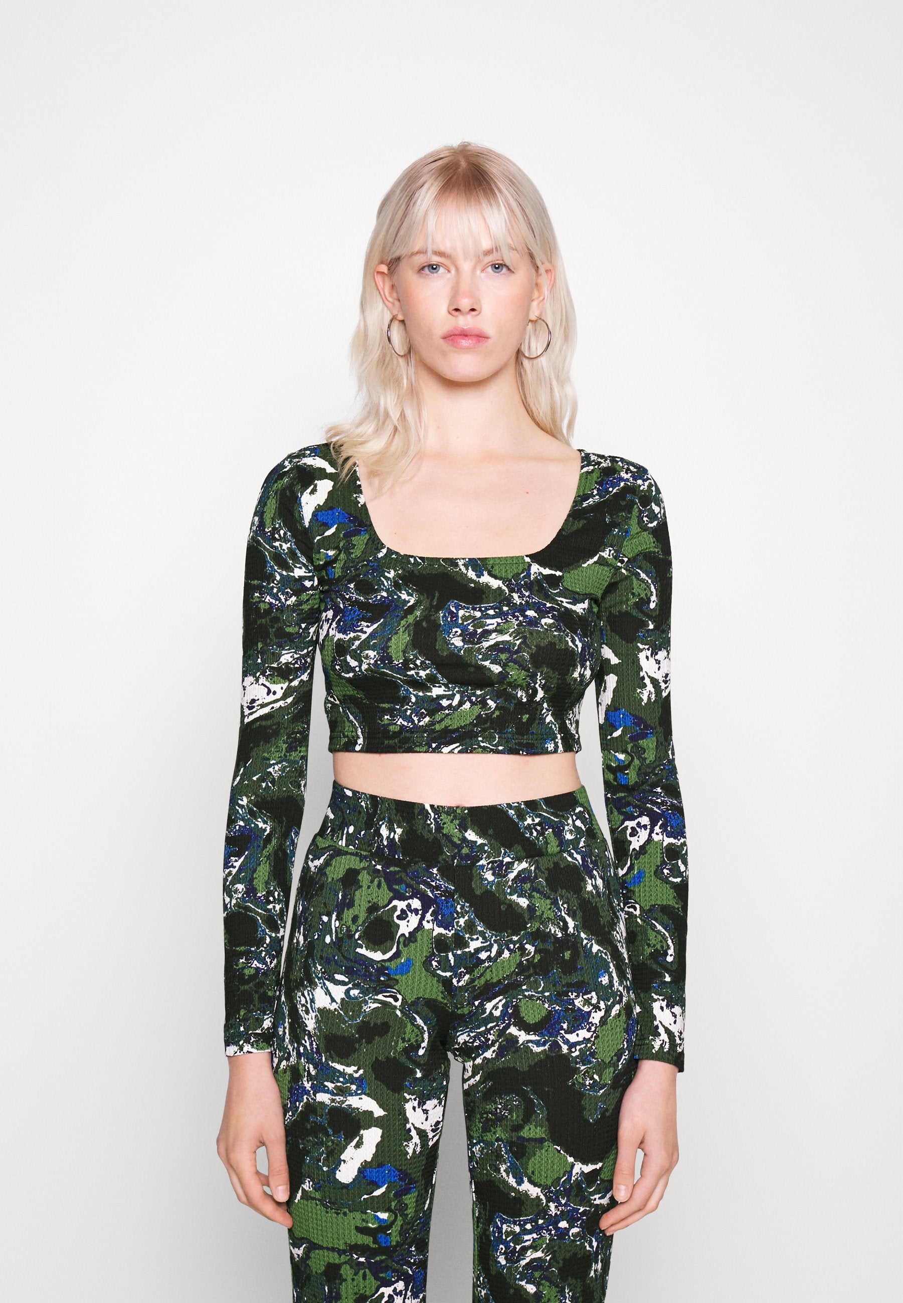 Neon & Nylon LUA CROPPED