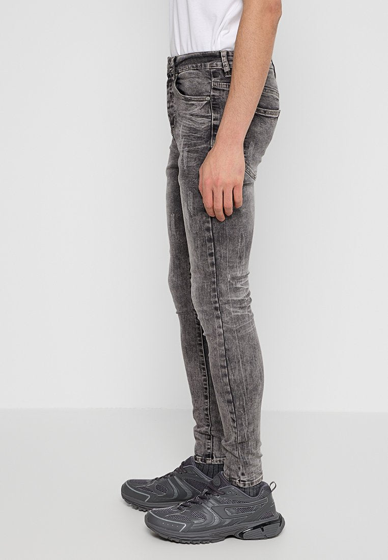 Sixth June