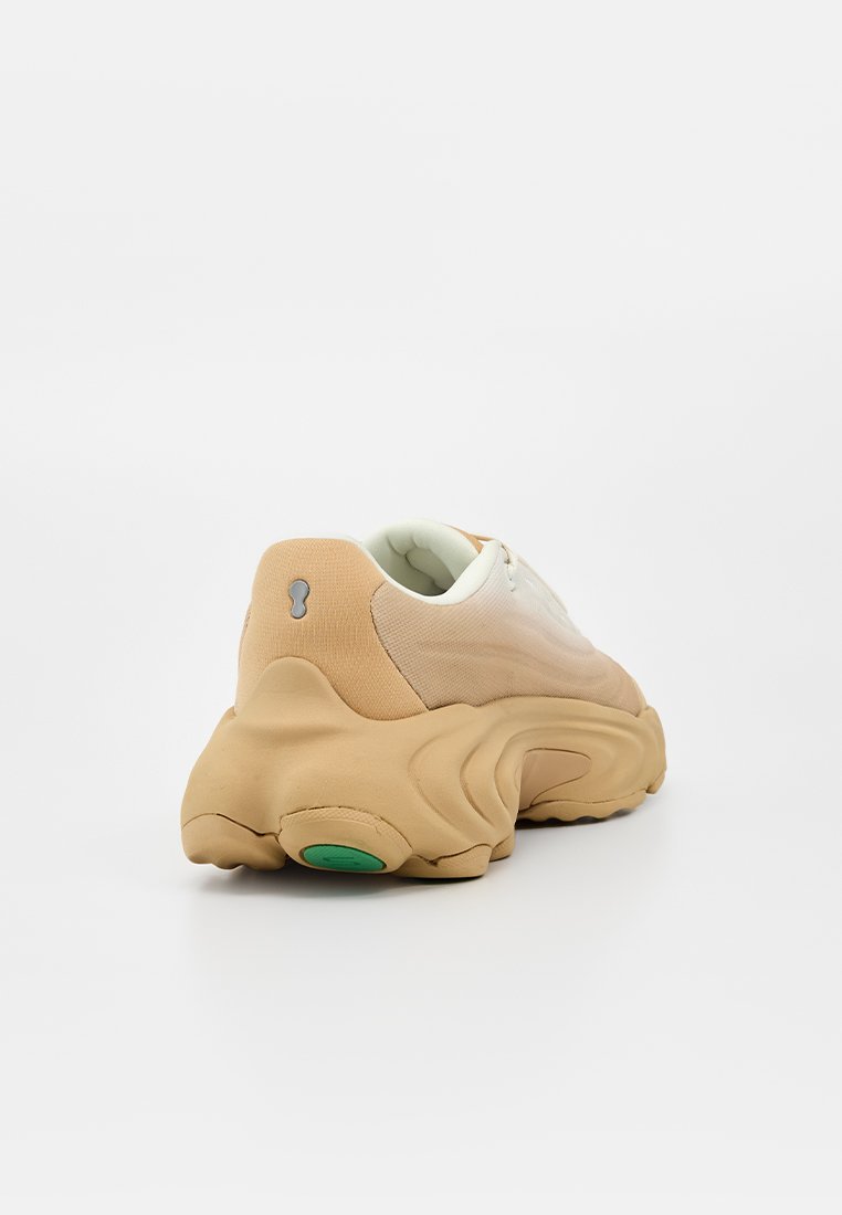 Lacoste SPINOR 225