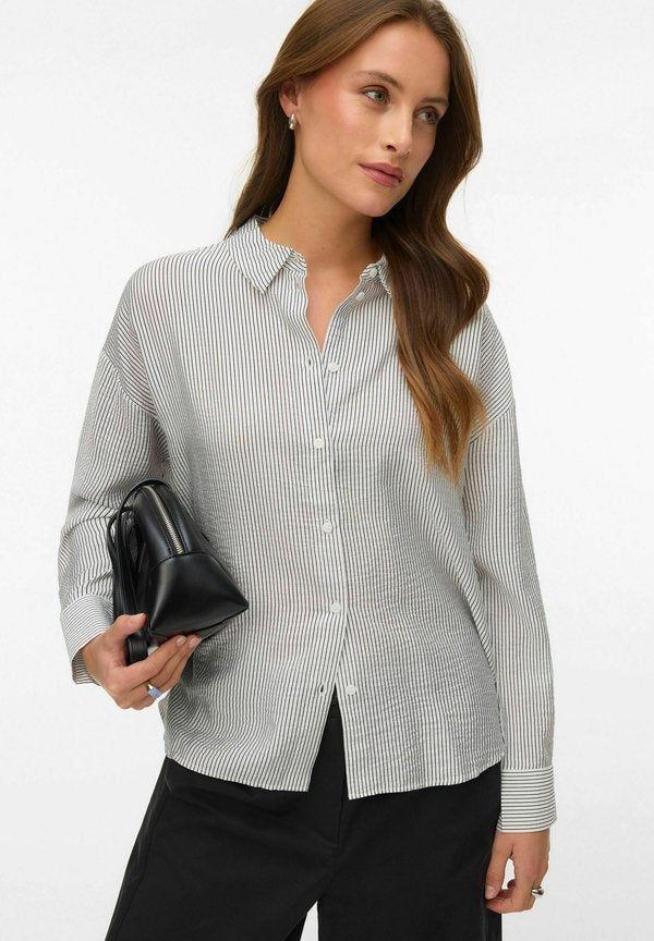 Vero Moda VMKAJA - Button-down blouse - snow white