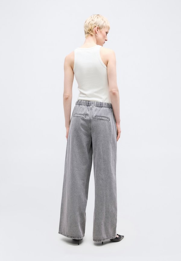 Vero Moda Tall VMVALERIA PULL UP