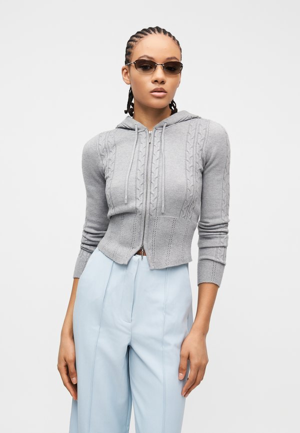 YAS YASREEMAJ