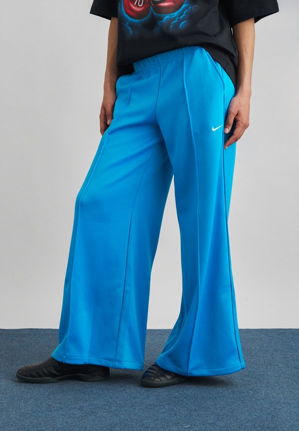 Nike Sportswear WIDE LEG - Tracksuit bottoms - blue