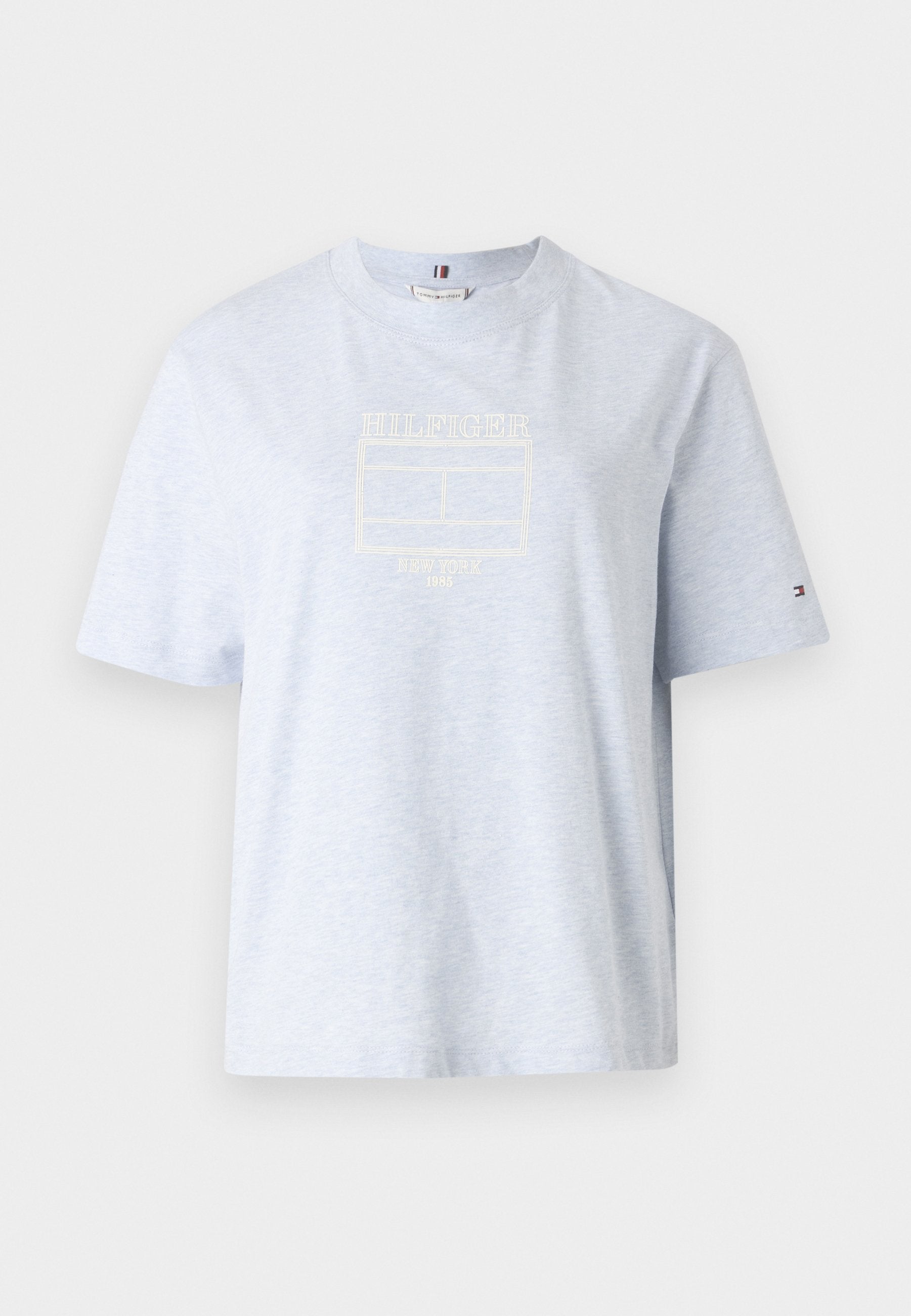 OUTLINE FLAG TEE Media 1