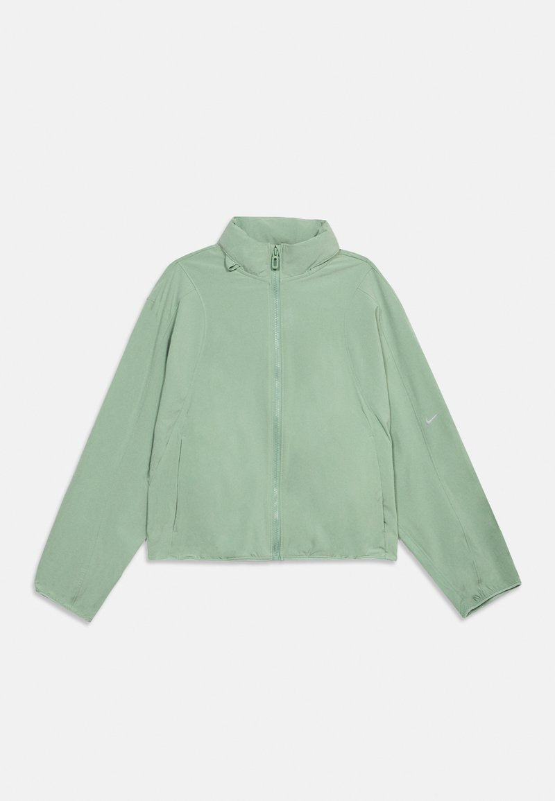 Hellgrüne Reißverschlussjacke mit Stehkragen, langen Ärmeln, zwei seitlichen Taschen und einem kleinen Nike-Logo auf dem linken Ärmel.