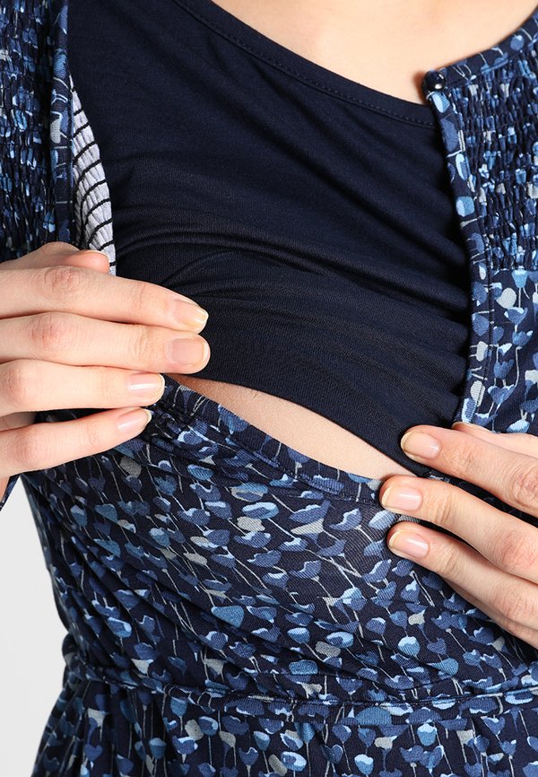 Esprit Maternity