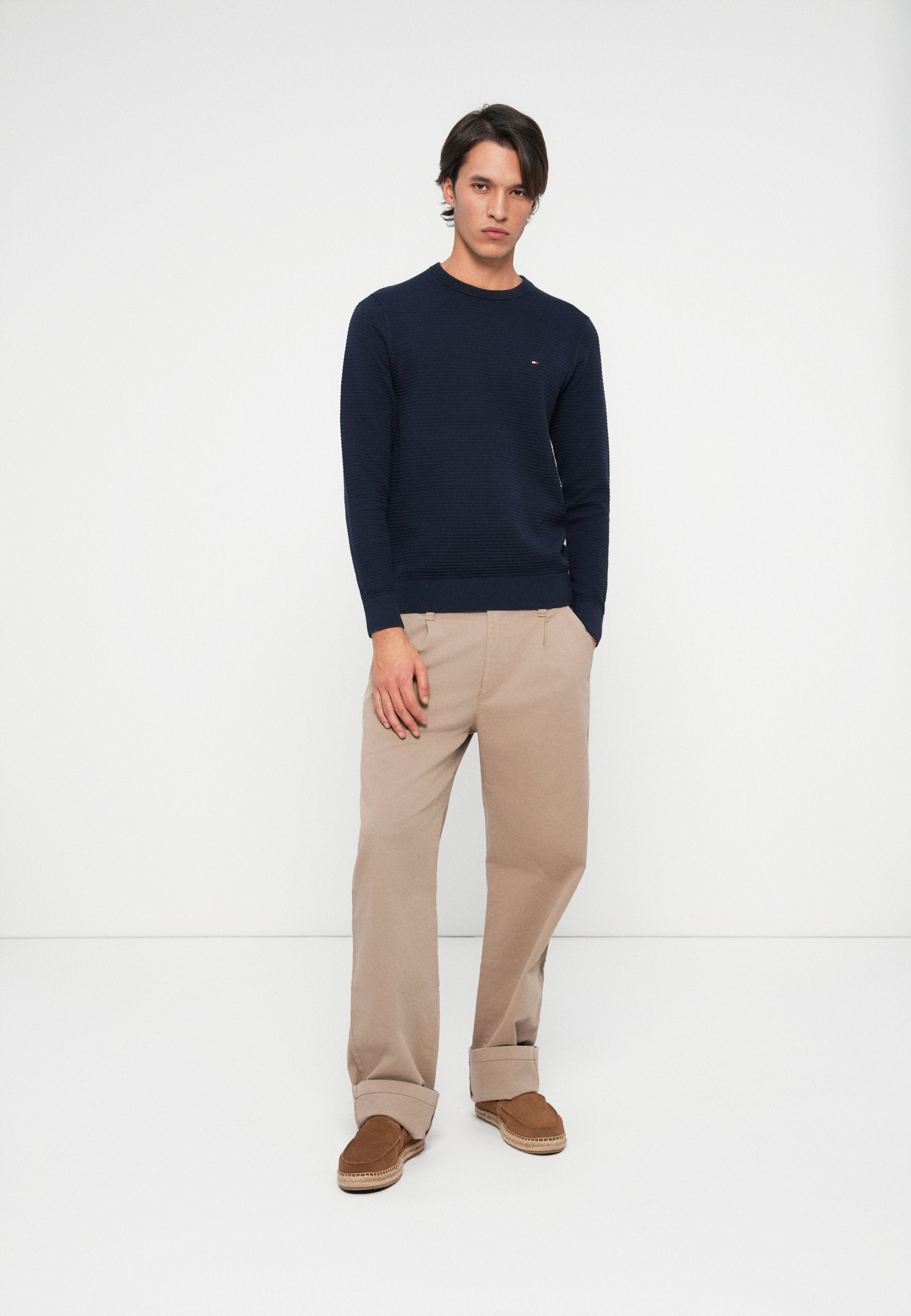 TEXTURED KNIT CREW NECK JUMPER Media 2